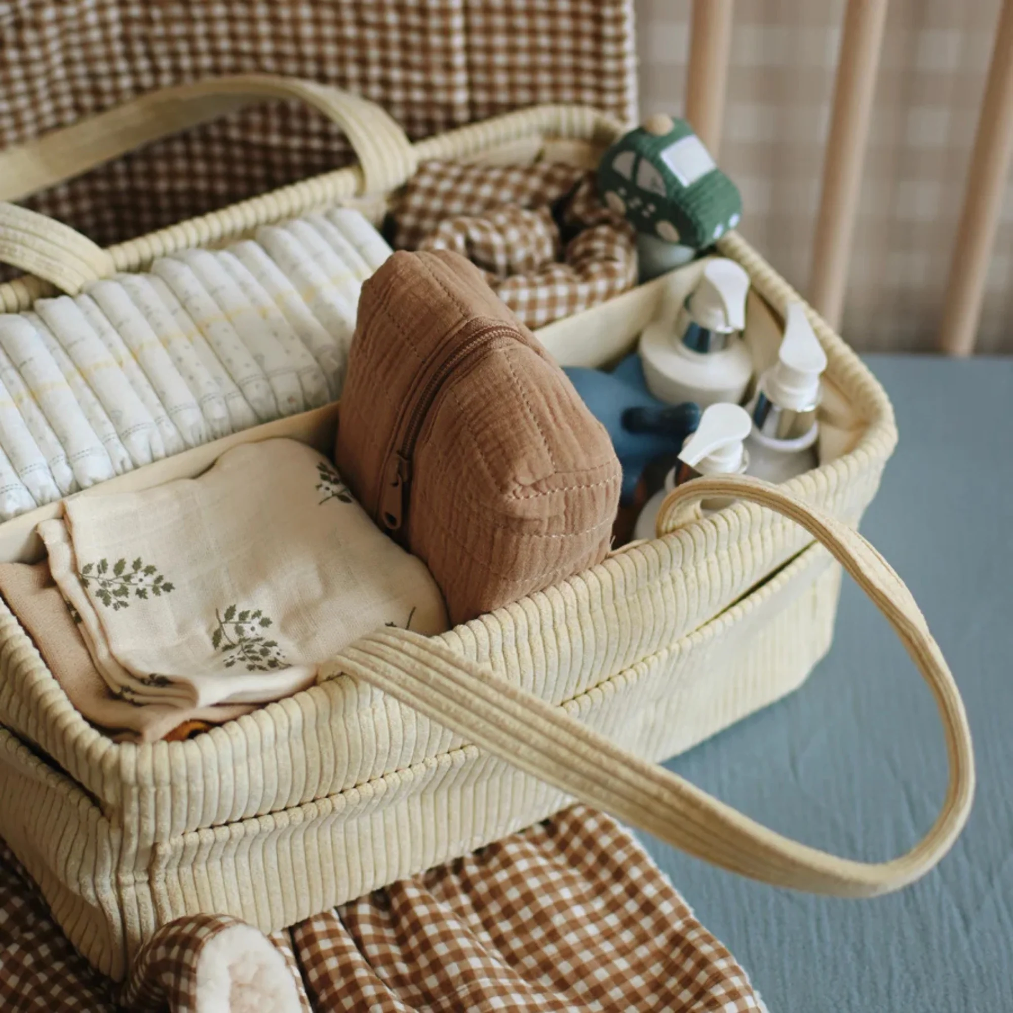 MINIKA_Diaper_Caddy_Cream_1_4bbc4b26-9f5b-4d25-a564-fc1ca6ae138e